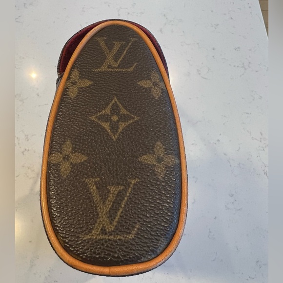 Authentic Louis Vuitton Sonatine in Monogram - Picture 5 of 9